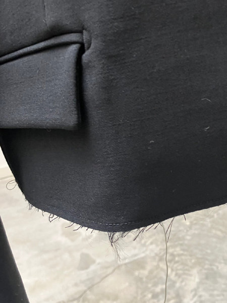 VETEMENTS SS25 CROPPED TAILORED JACKET