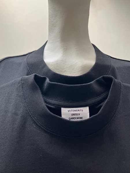 VETEMENTS SS25 DOUBLE OVERSIZED T-SHIRT