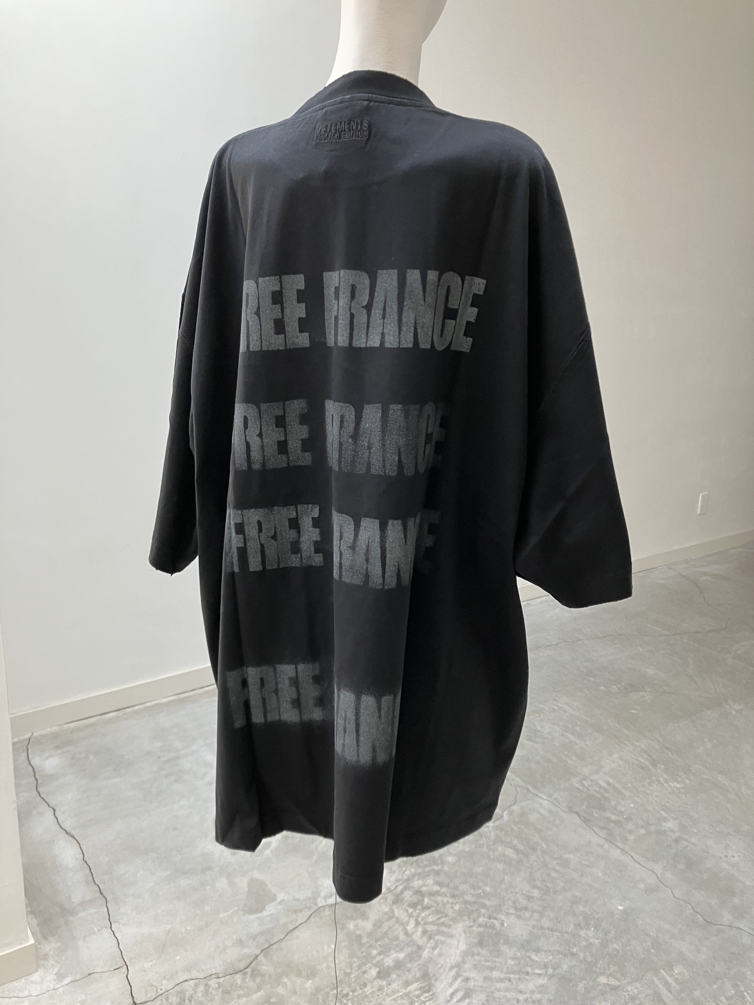 VETEMENTS 26-27AH