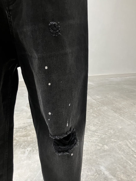 VETEMENTS 26SS Ripped Jeans