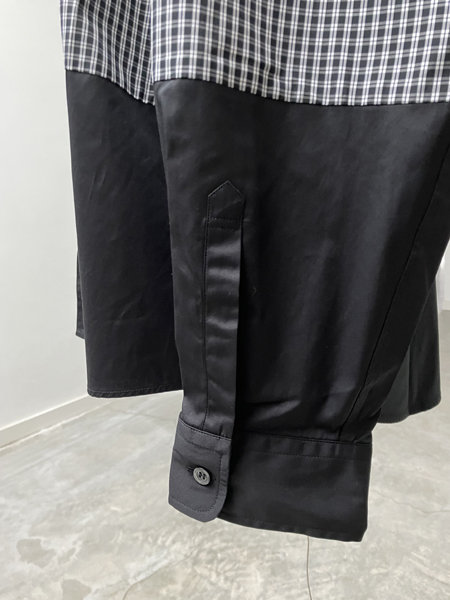 VETEMENTS 26SS Split Shirt