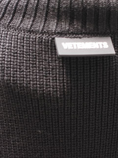 VETEMENTS AH21-22 KNITTED TURTLENECK