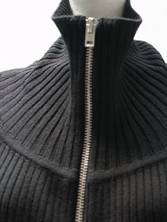 VETEMENTS AH21-22 ZIP-UP CARDIGAN